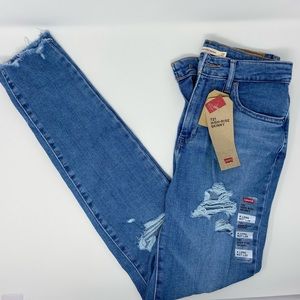 New with tags Levi’s jeans
